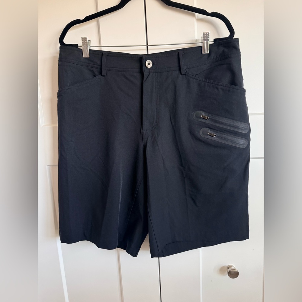 Lululemon Cadence Commuter Shorts - Picture 3 of 7